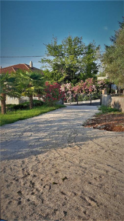 Holiday House Vela Vrta Sveti Ivan Dobrinjski Zewnętrze zdjęcie