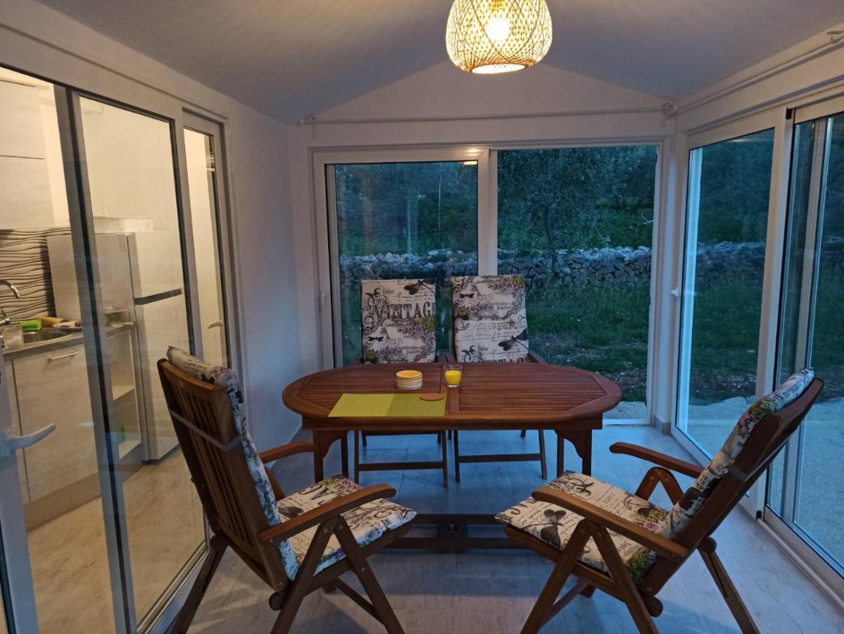 Holiday House Vela Vrta Sveti Ivan Dobrinjski Zewnętrze zdjęcie